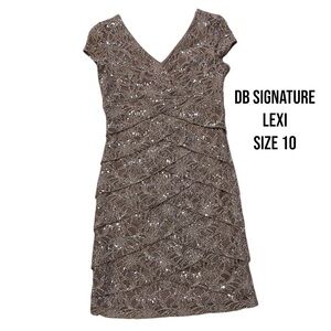 Db Signature~Lexi Sequin/Lace Dress~Size‎ 10